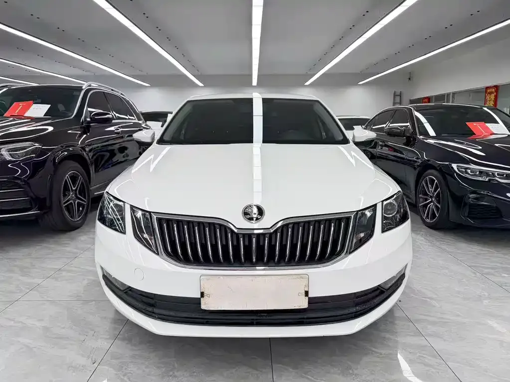 Skoda Octavia — фото 8