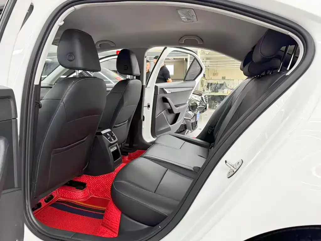 Skoda Octavia — фото 3