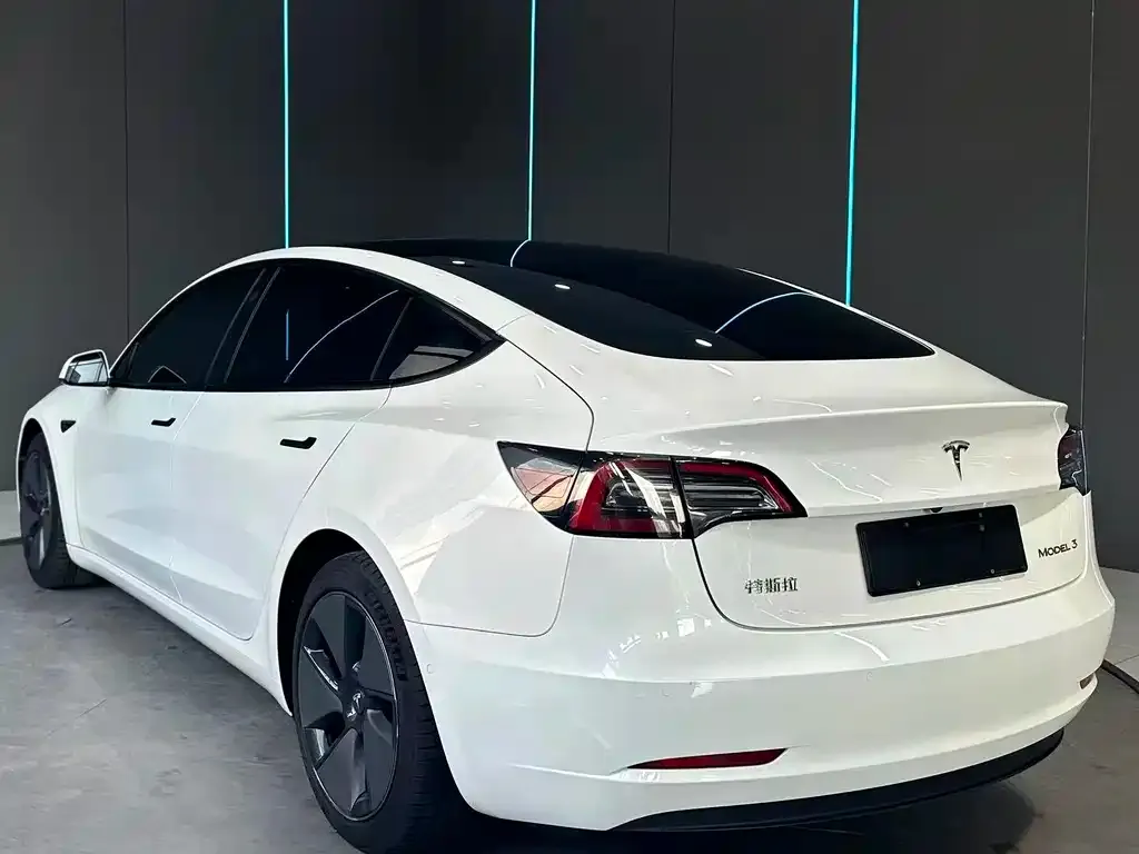 Tesla Model 3 — фото 6