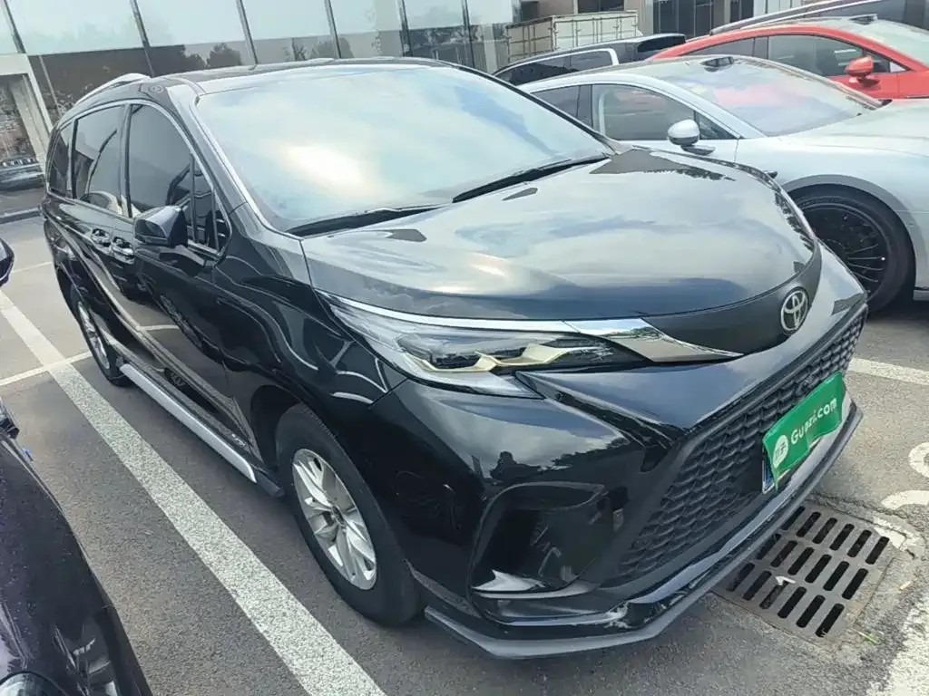 Toyota Granvia — фото 8