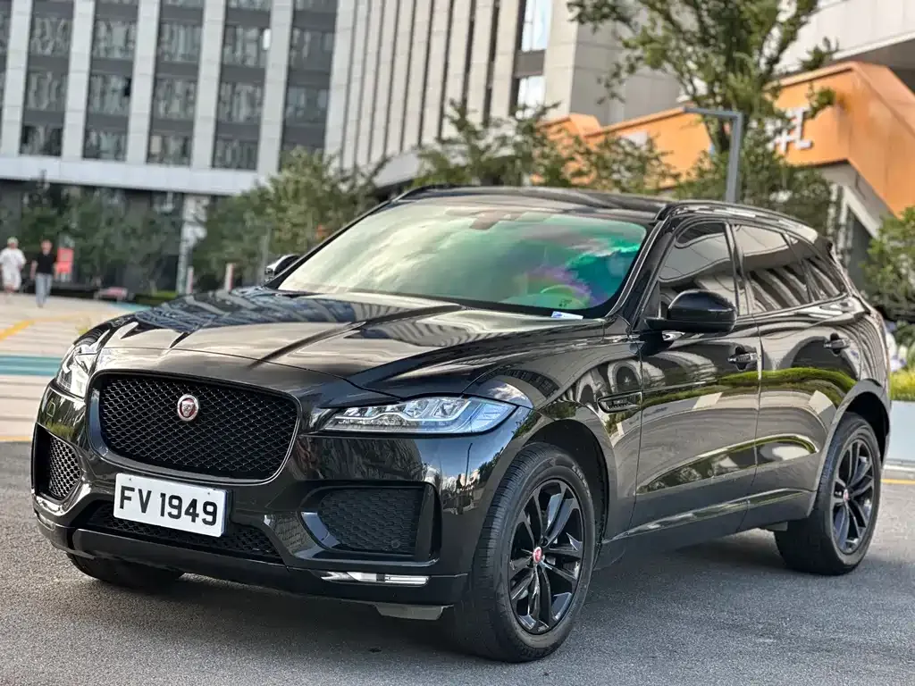 Jaguar F-PACE — фото 8