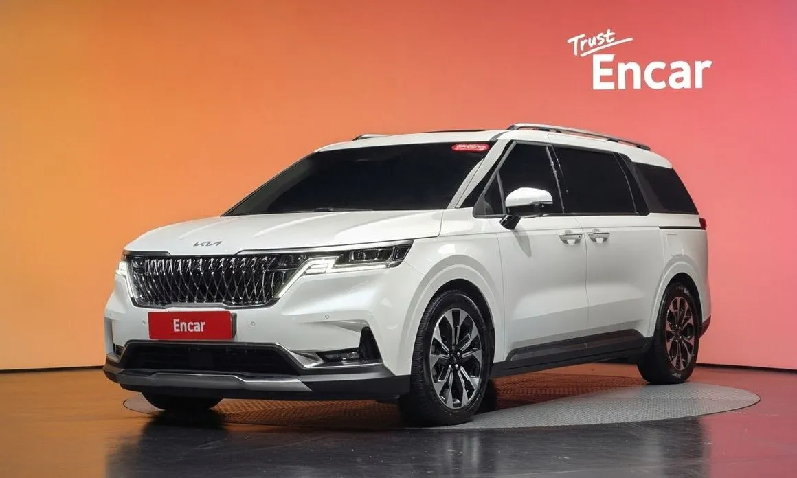 Kia Carnival — фото 1