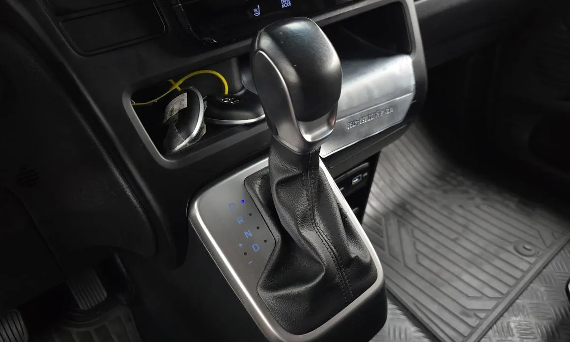 Hyundai Staria — фото 3