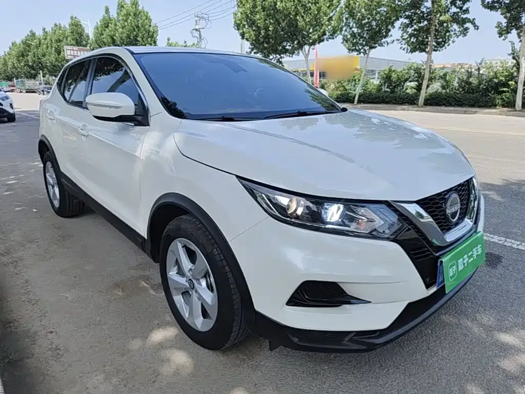Nissan Qashqai — фото 10