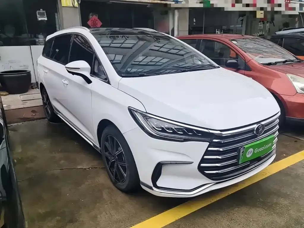 BYD MAX New Energy — фото 2