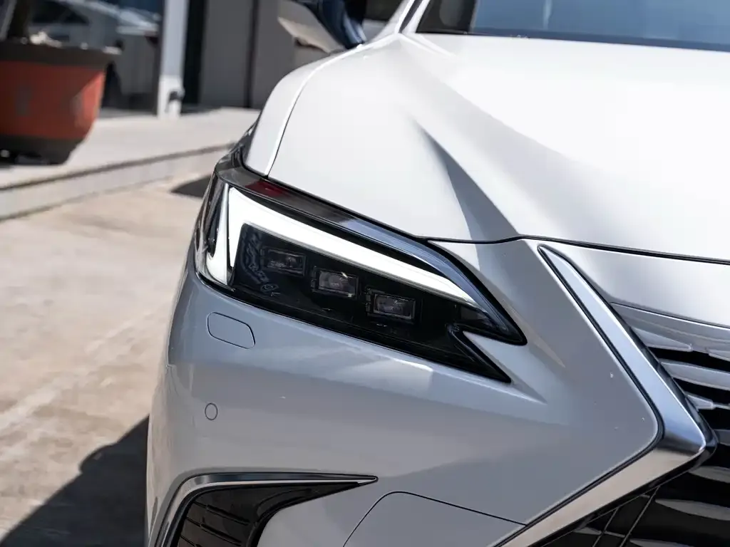 Lexus ES — фото 2