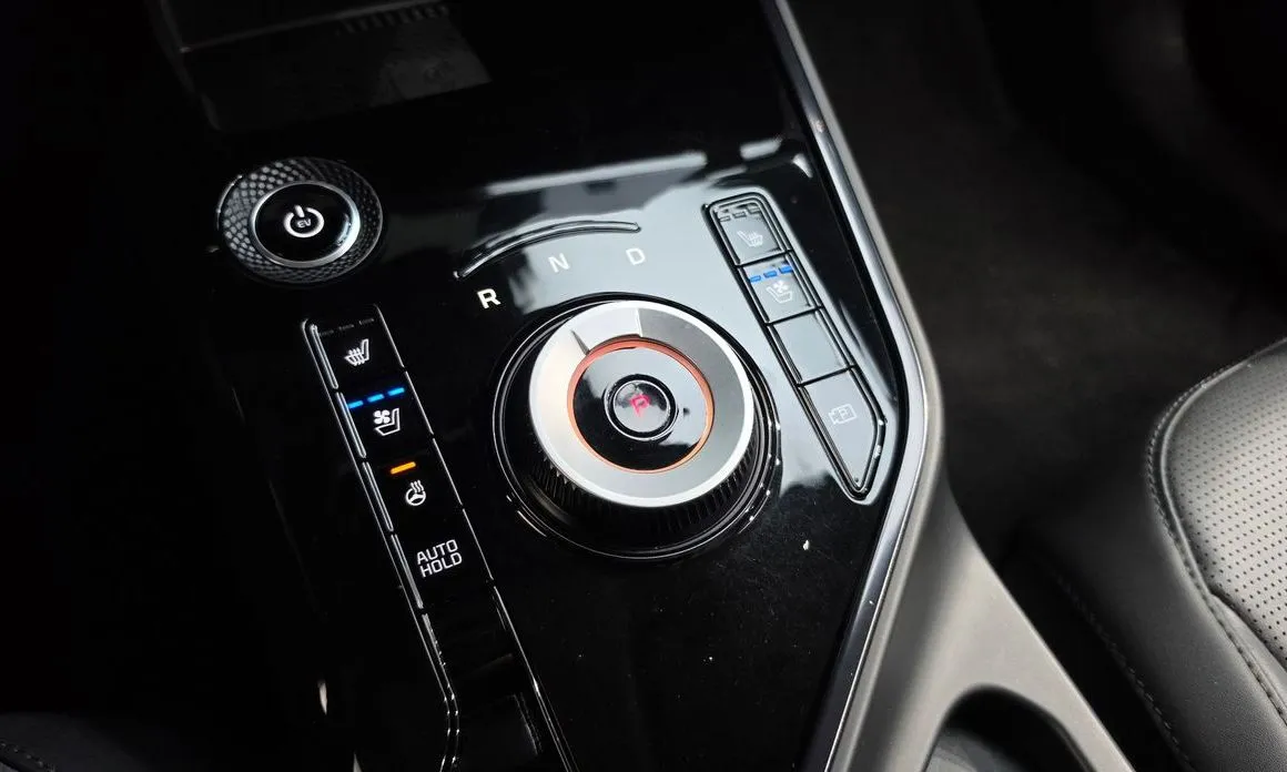 Kia Niro — фото 8