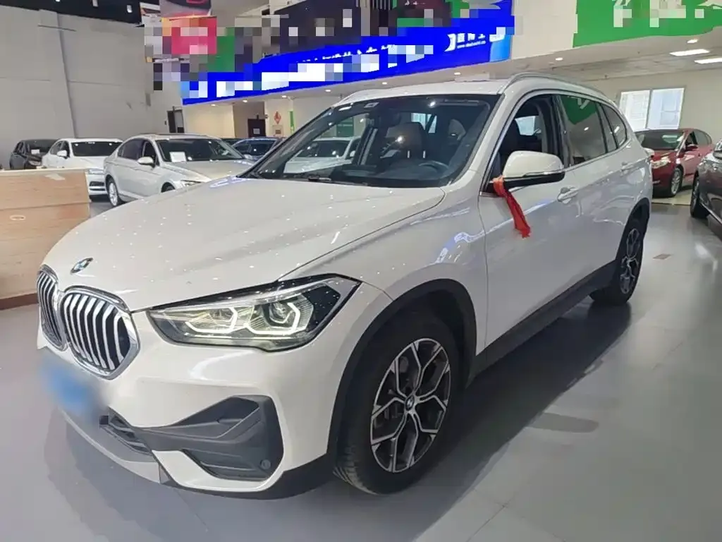 BMW X1 — фото 5