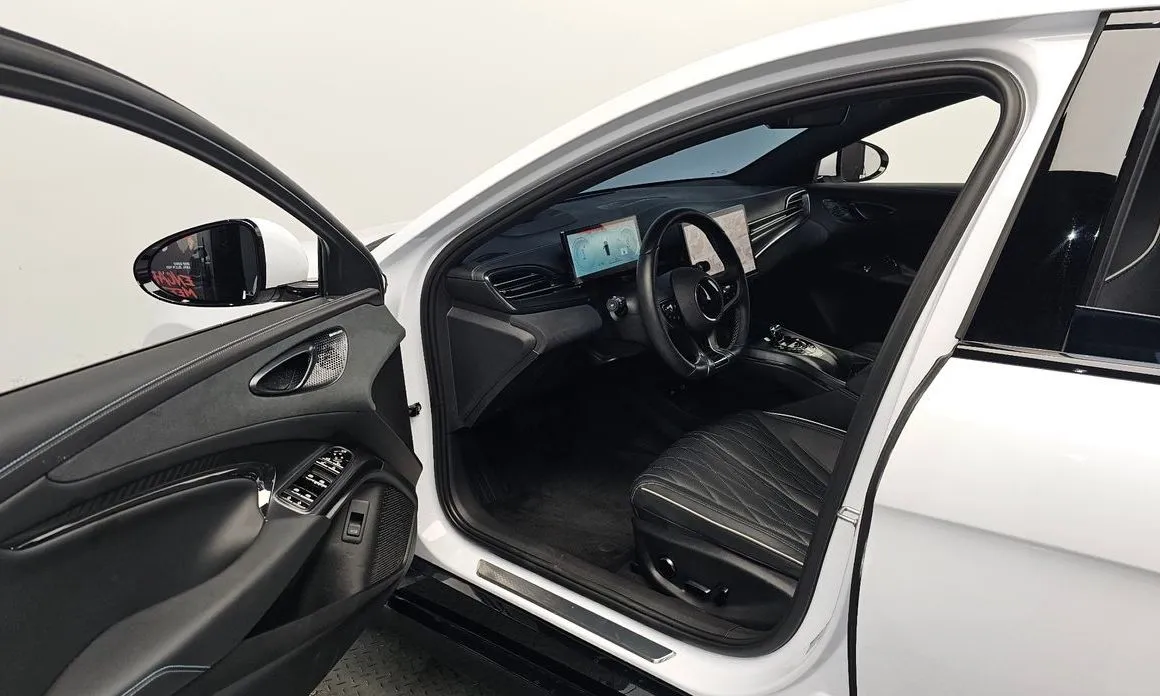 BYD Seal — фото 7