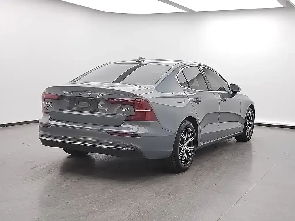 Volvo S60 — фото 2