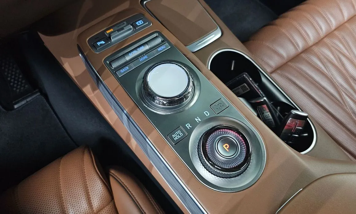 Genesis GV70 — фото 10