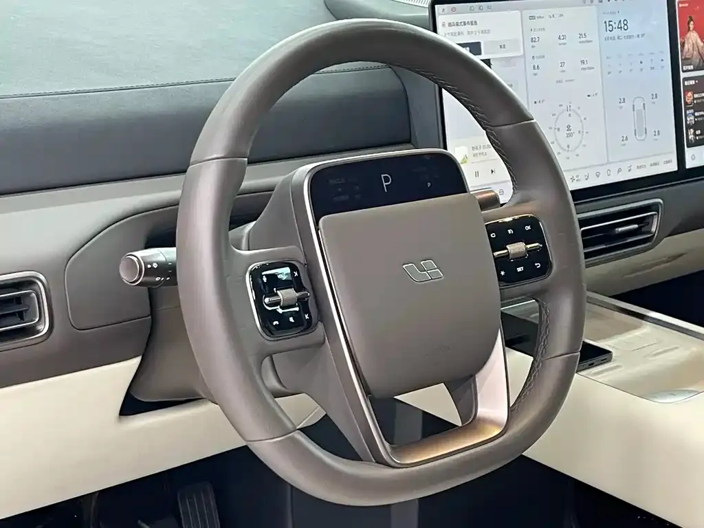 Li Auto MEGA — фото 7