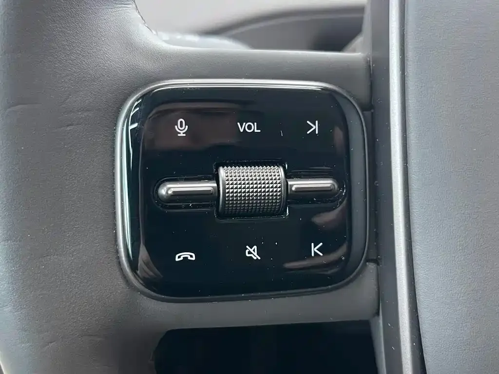 Li Auto MEGA — фото 6