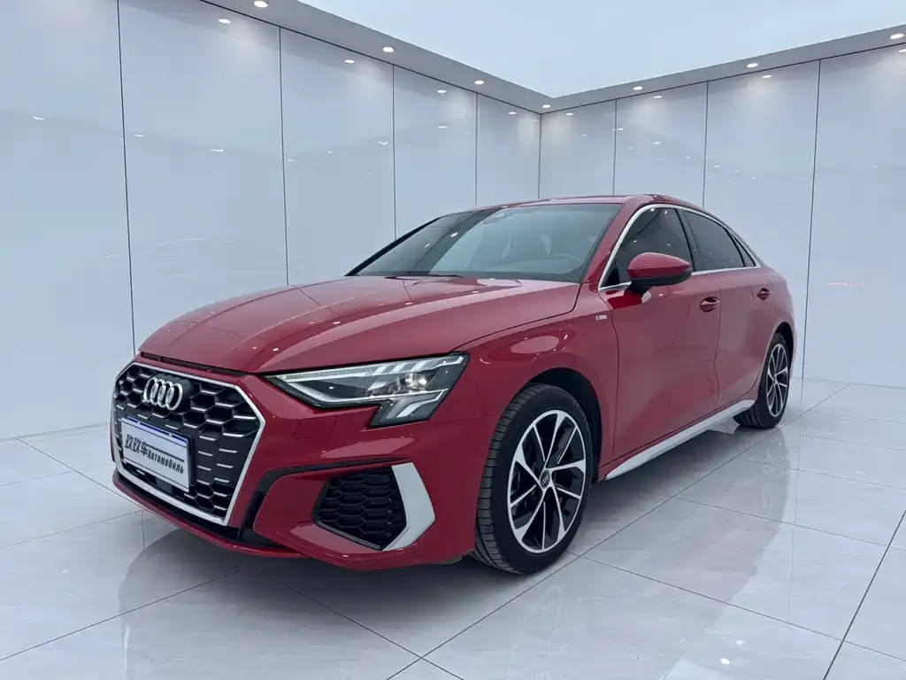 Audi A3 — фото 1