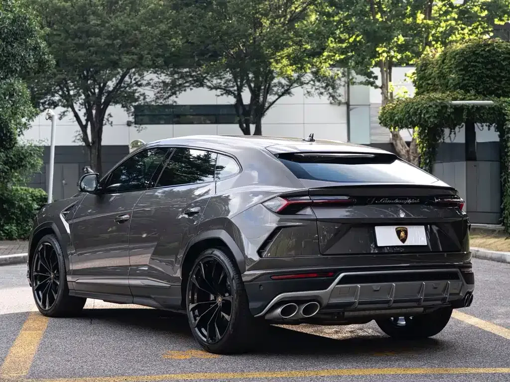 Lamborghini Urus — фото 9