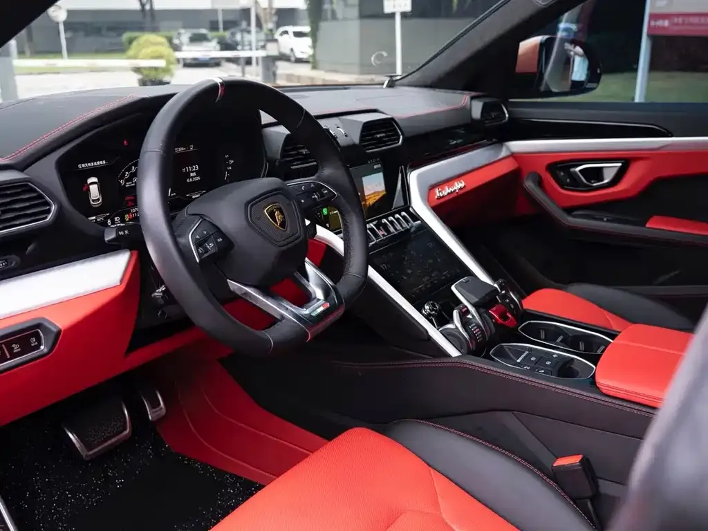 Lamborghini Urus — фото 5