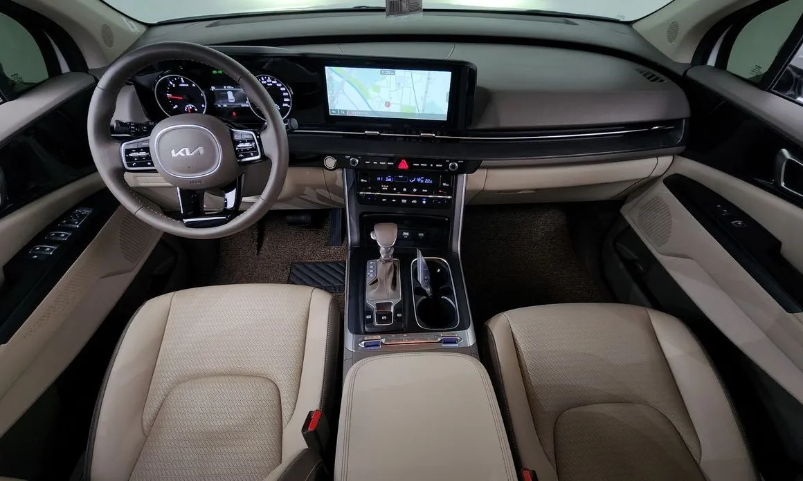 Kia Carnival — фото 5