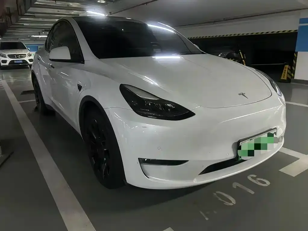Tesla Model Y — фото 4