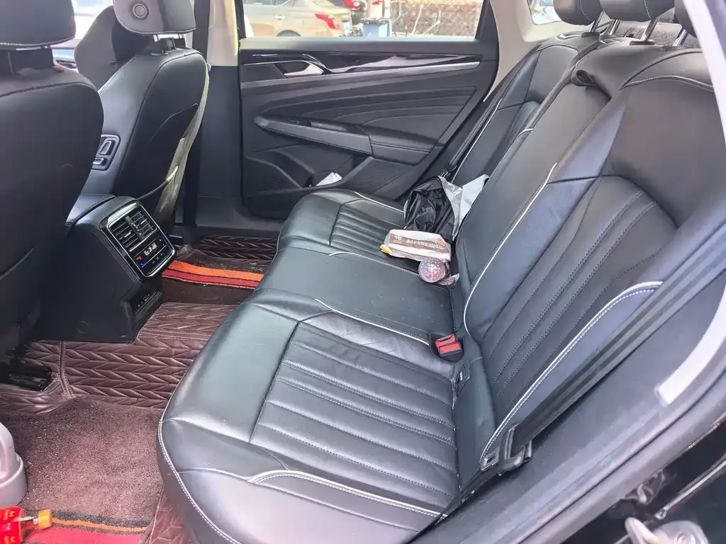Volkswagen Passat — фото 4