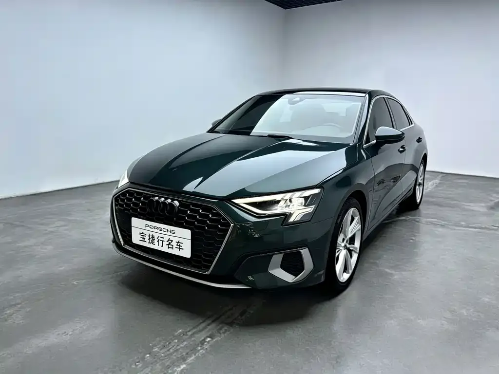 Audi A3 — фото 1