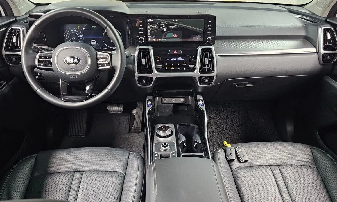 Kia Sorento — фото 10