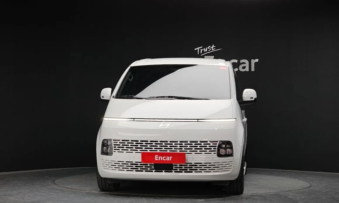Hyundai Staria — фото 2
