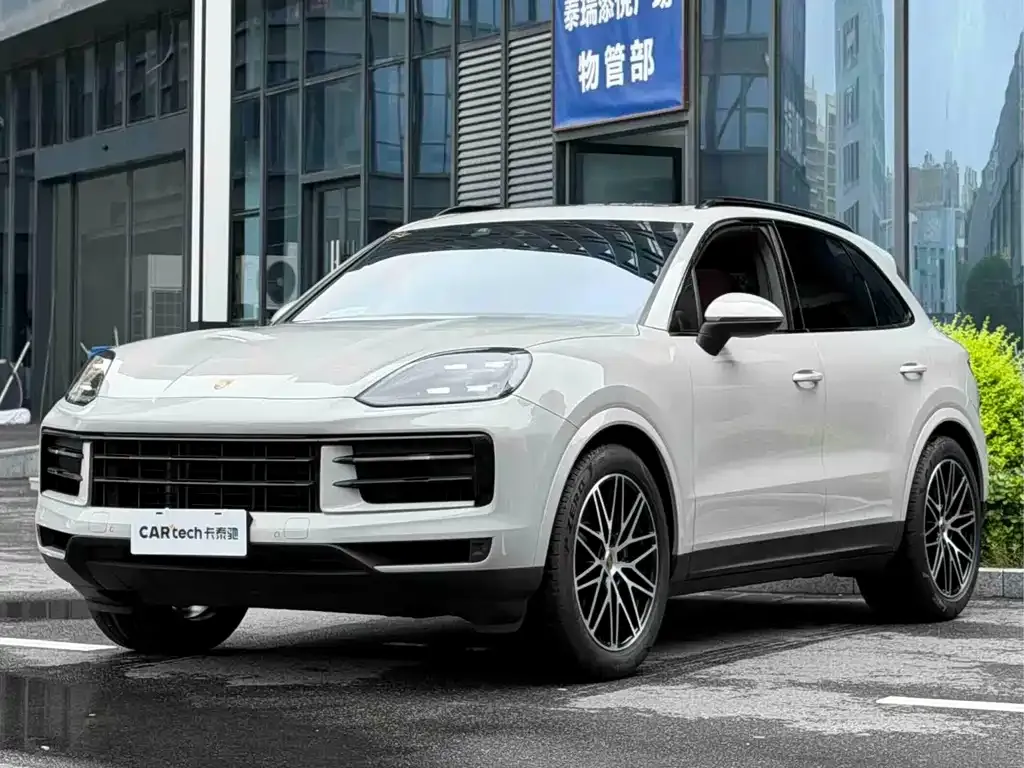 Porsche Cayenne — фото 1