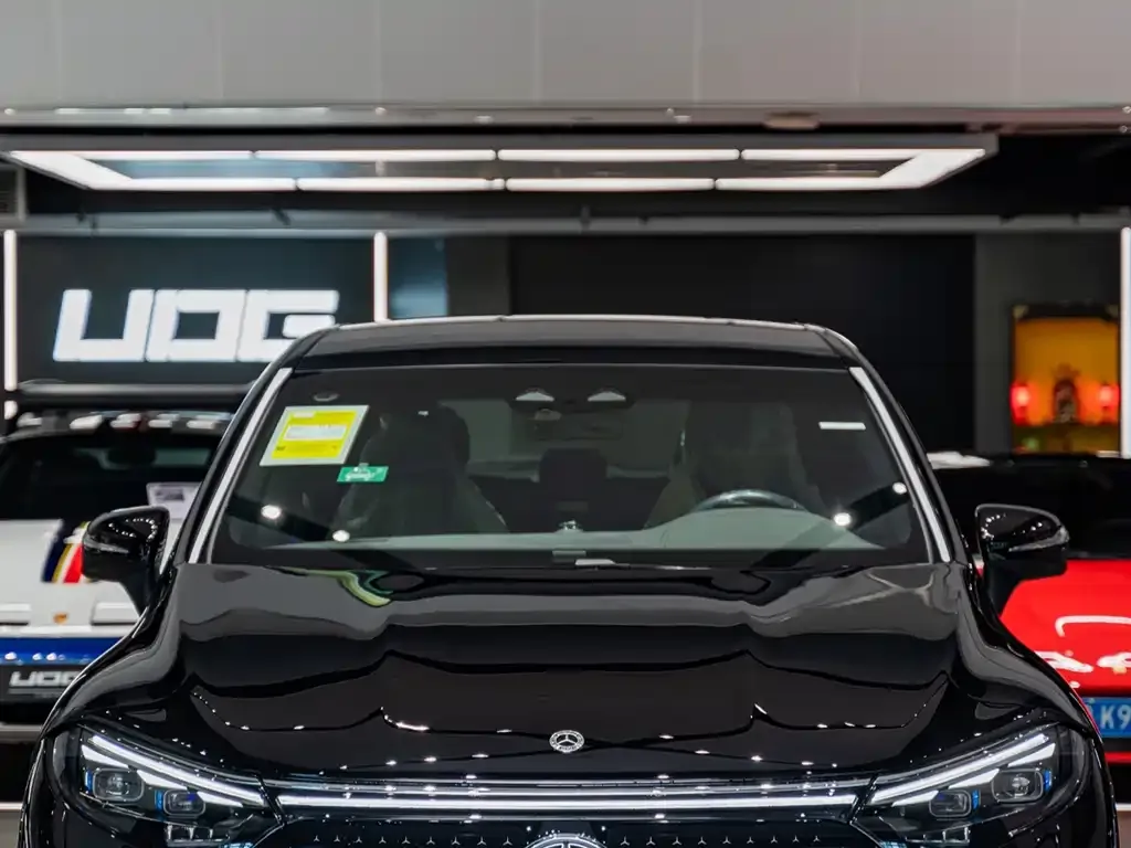 Mercedes-Benz EQS SUV — фото 3
