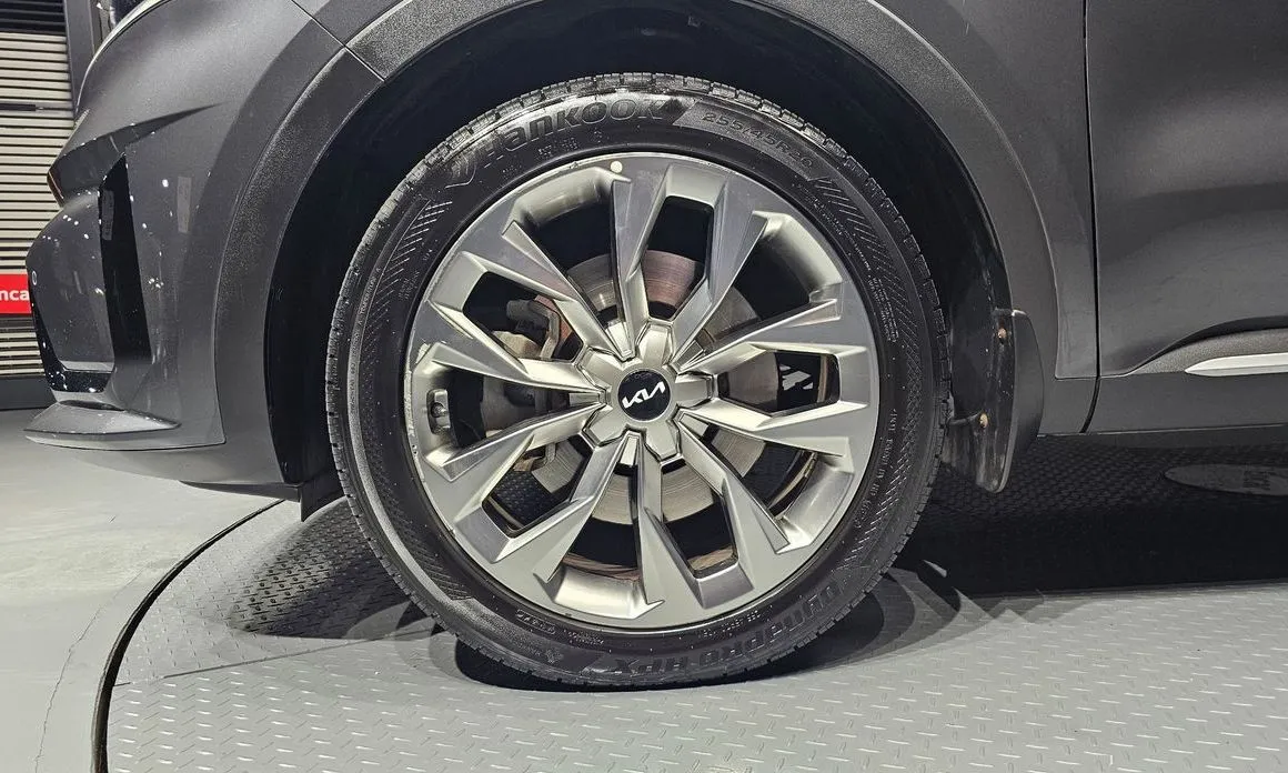 Kia Sorento — фото 10