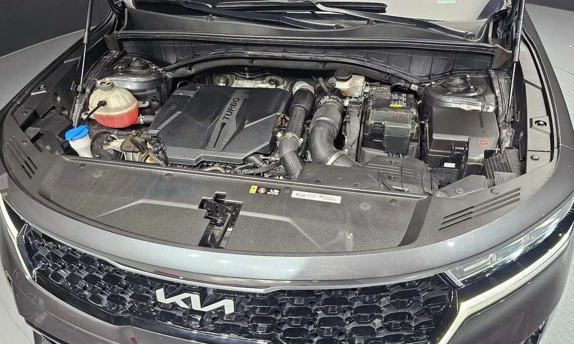 Kia Sorento — фото 7