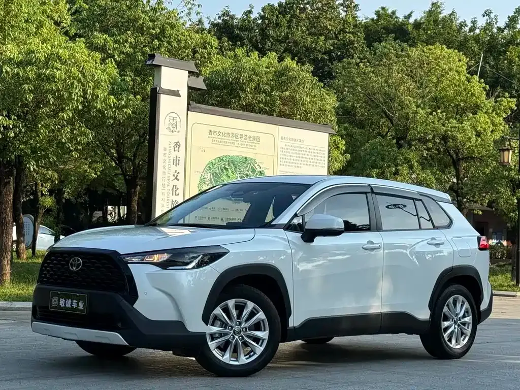 Toyota Corolla Cross — фото 2