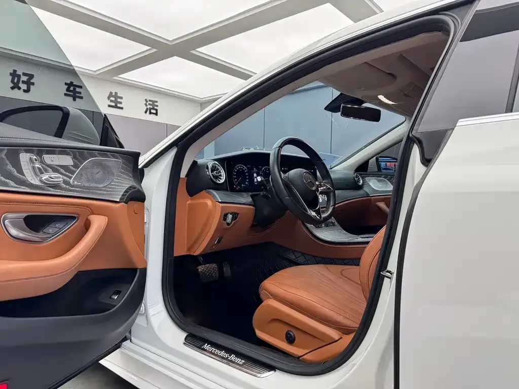 Mercedes-Benz CLS — фото 5