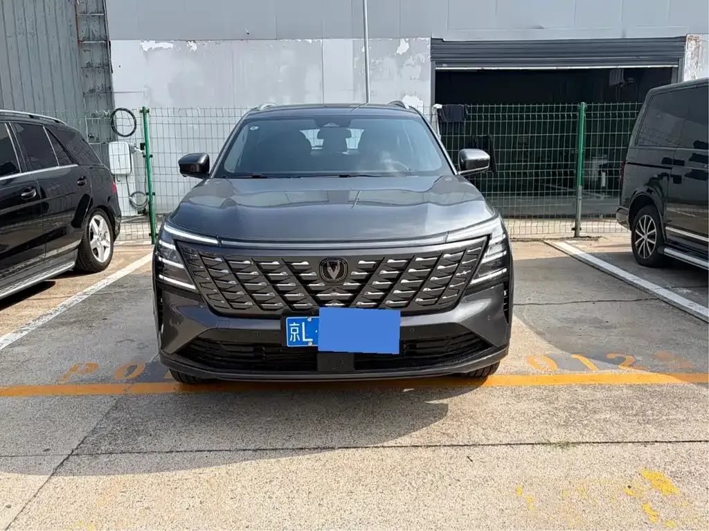Changan CS75PLUS — фото 2