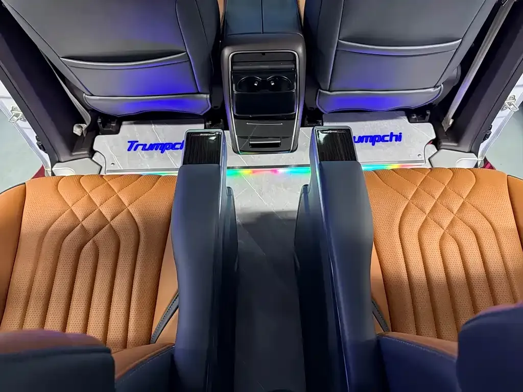 GAC Motor Trumpchi M8 — фото 5