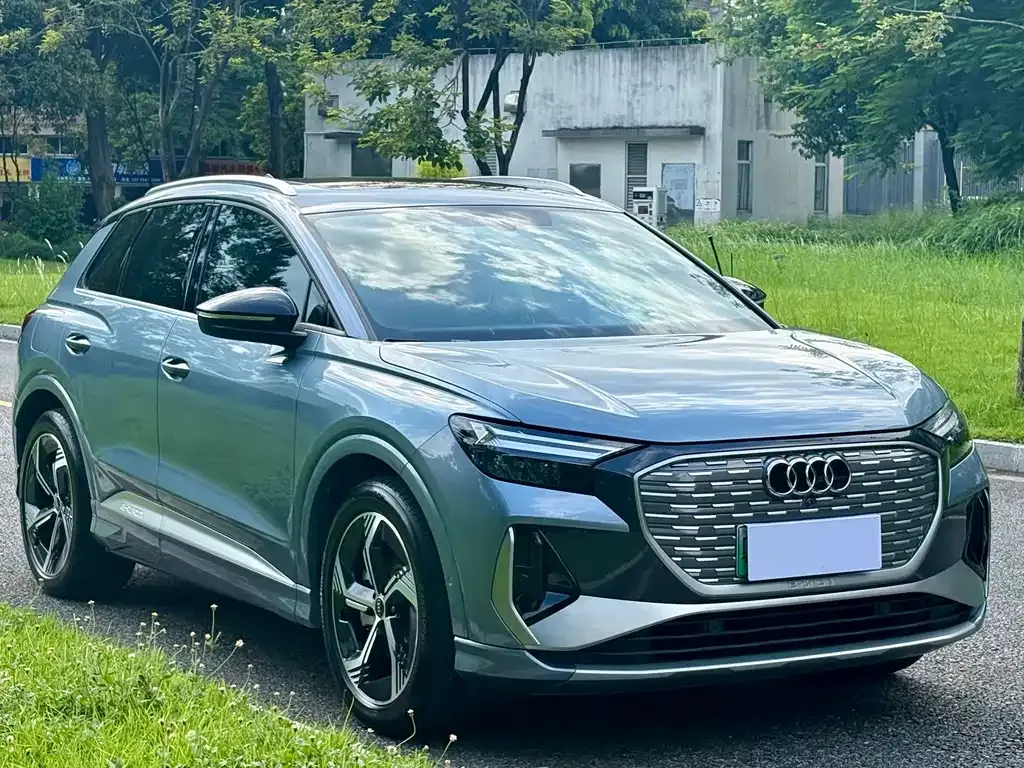 Audi Q4 e-tron — фото 8