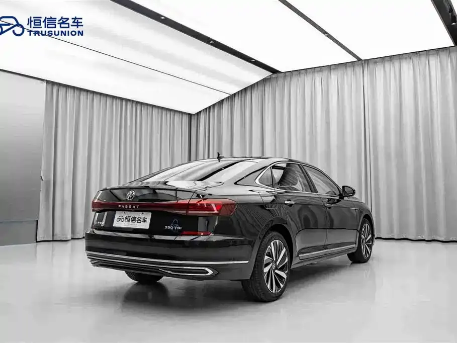 Volkswagen Passat — фото 8