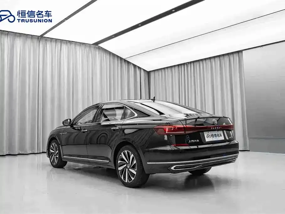 Volkswagen Passat — фото 3