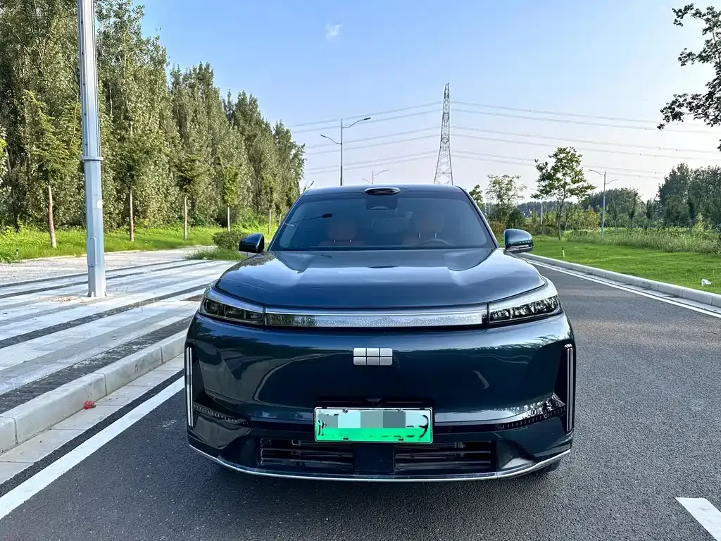 Geely Galaxy M9 — фото 6
