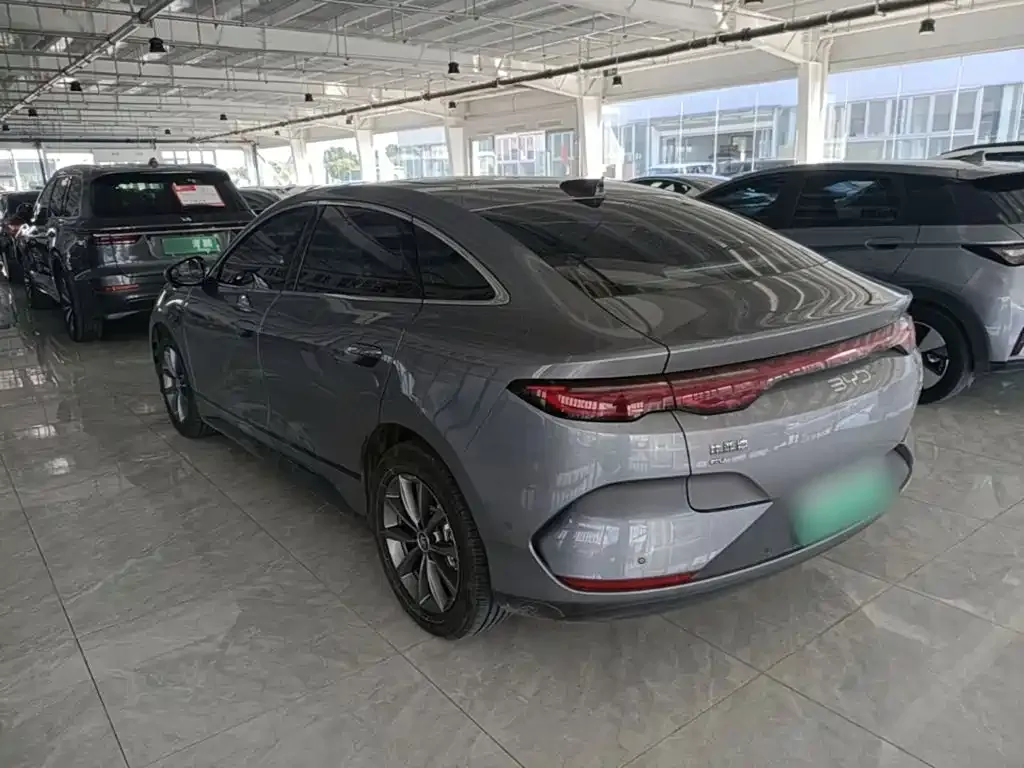BYD Qin L — фото 4