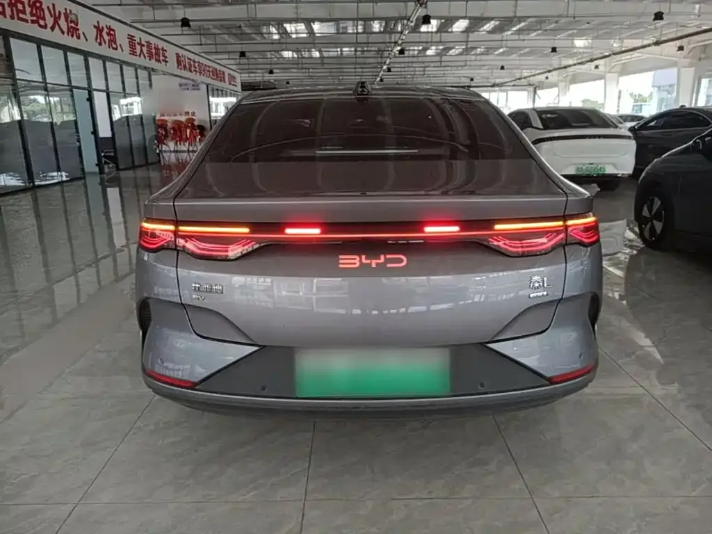 BYD Qin L — фото 7