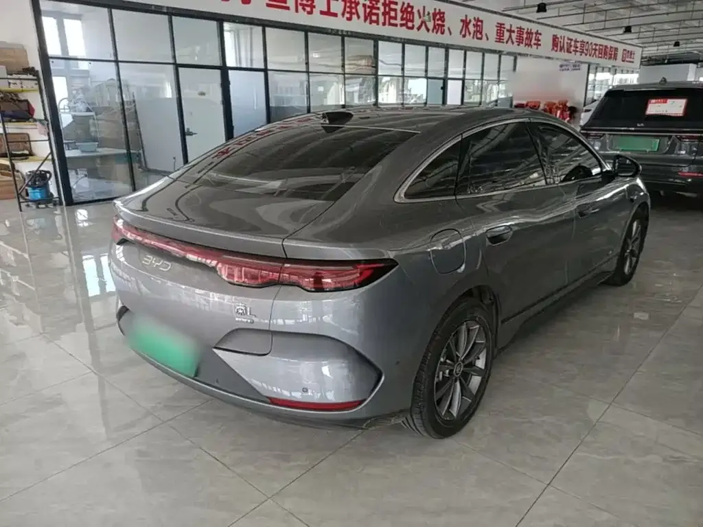 BYD Qin L — фото 10