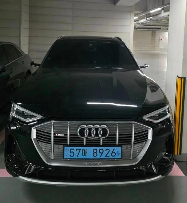 Audi e-tron 55 Quattro Sportback 1