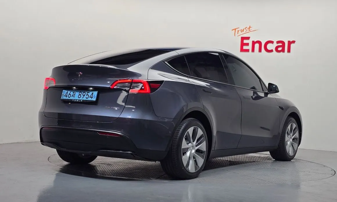 Tesla Model Y — фото 4