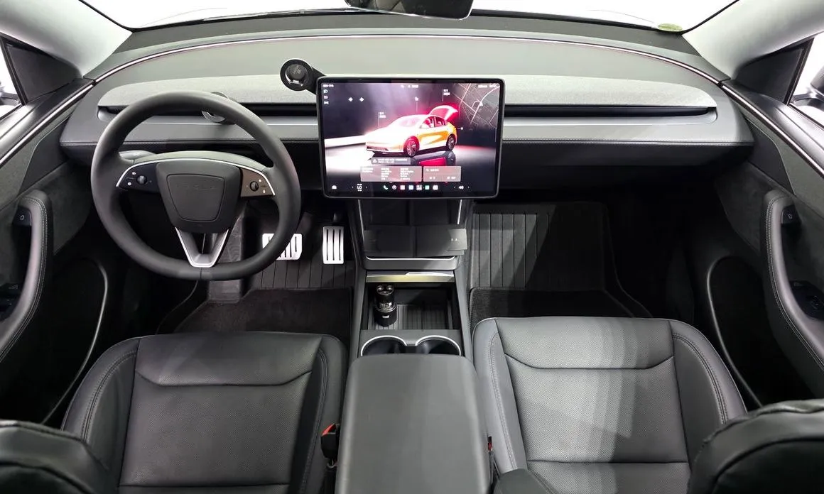 Tesla Model Y — фото 8