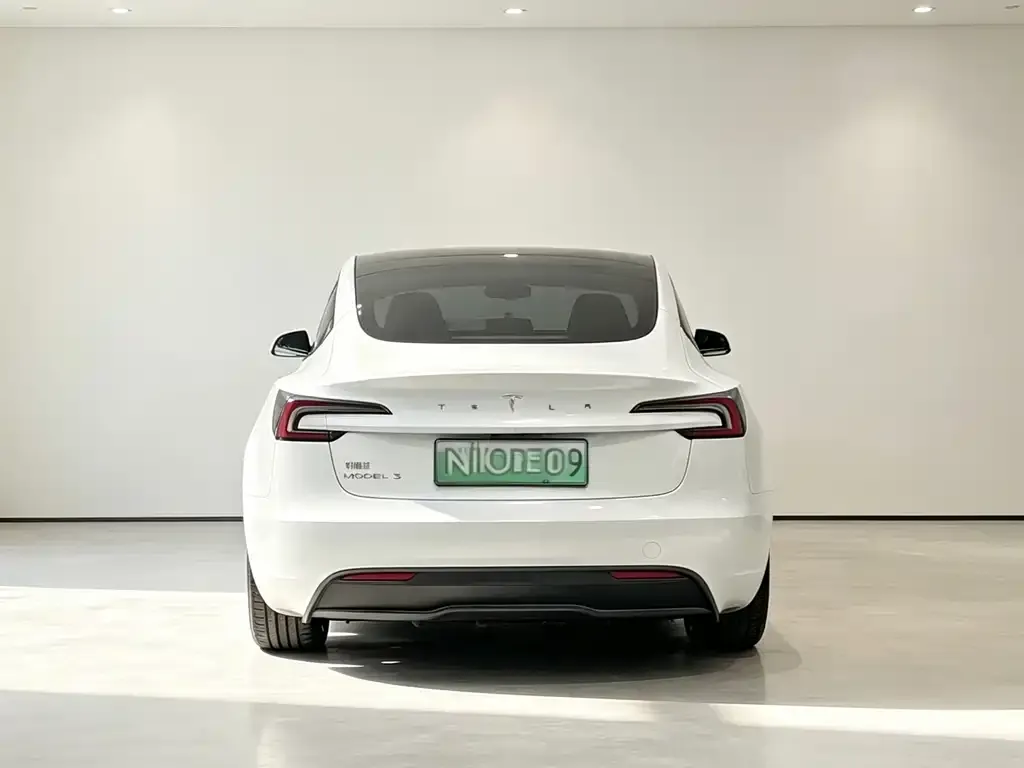 Tesla Model 3 — фото 6
