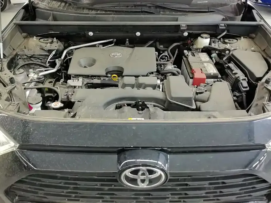 Toyota RAV4 — фото 10