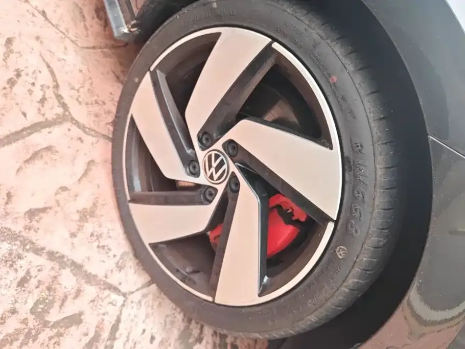 Volkswagen Golf GTI — фото 6