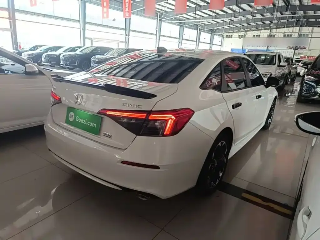 Honda Civic — фото 10
