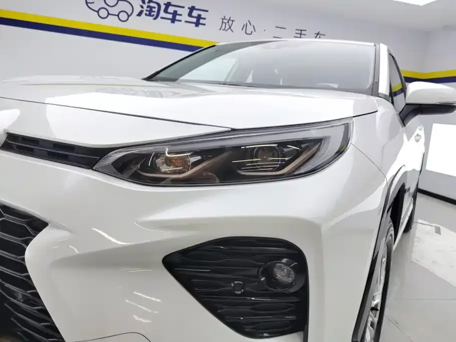 Toyota Wildlander — фото 10
