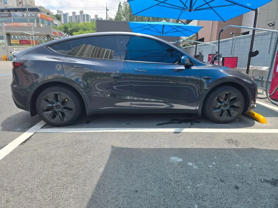 Tesla Model Y — фото 9